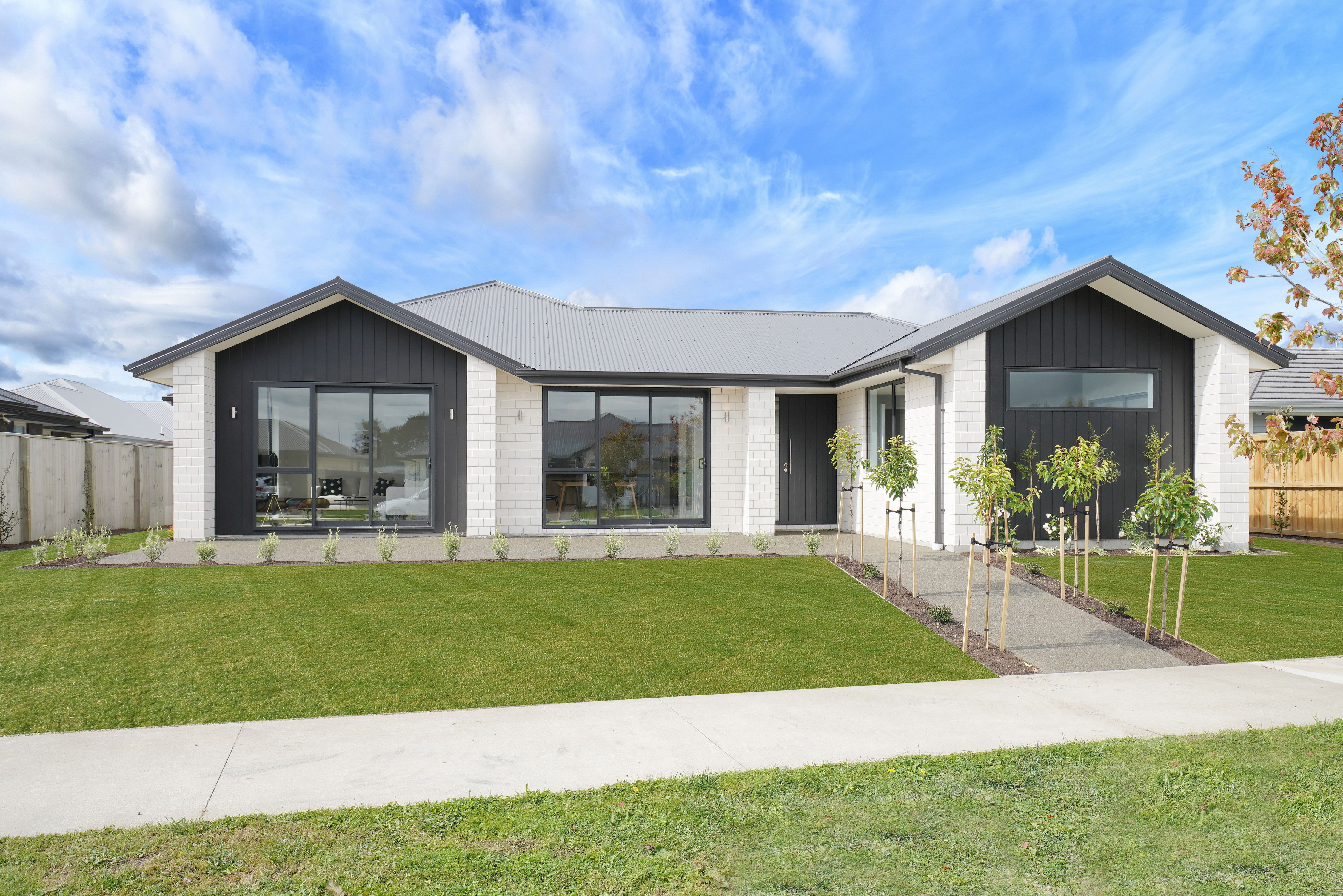 6 Silverstream Blvd 02b